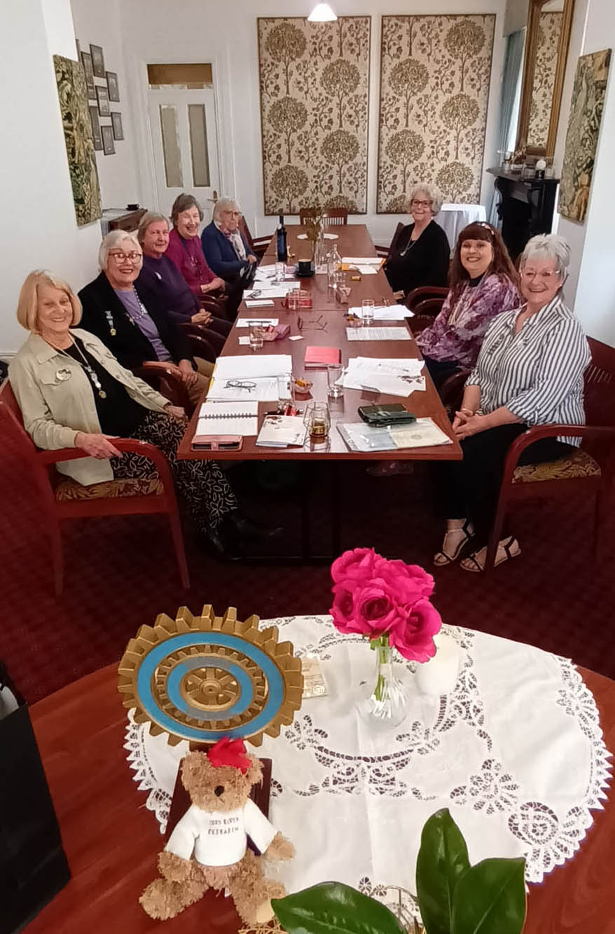 Inner Wheel Adelaide Hills club members